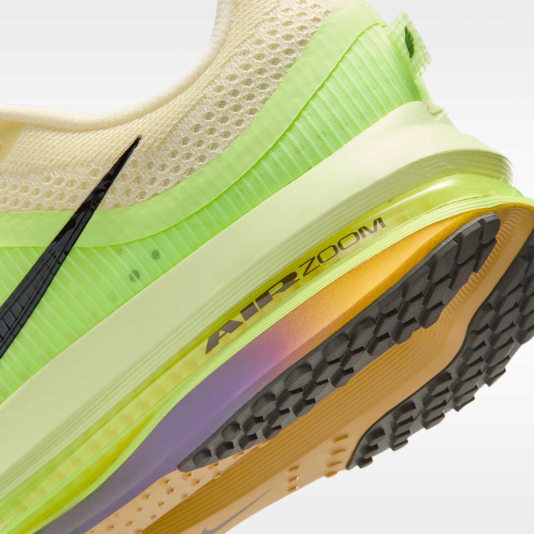 Nike Pegasus Premium Straßenlaufschuh (Herren) – Alabaster/Barely Volt/Volt Ice/Schwarz