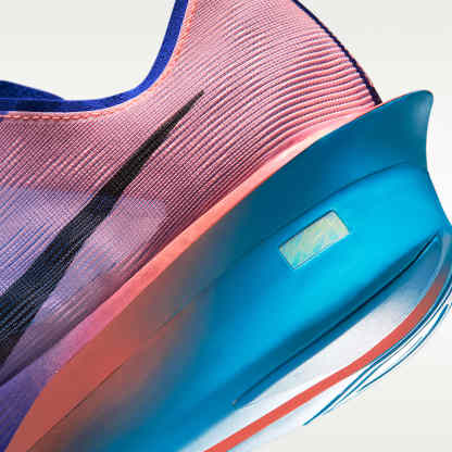 Nike Vaporfly 4 Straßenlaufschuh für Wettkämpfe (Herren) – Racer Blue/Blue Lightning/Atomic Pink/Weiß