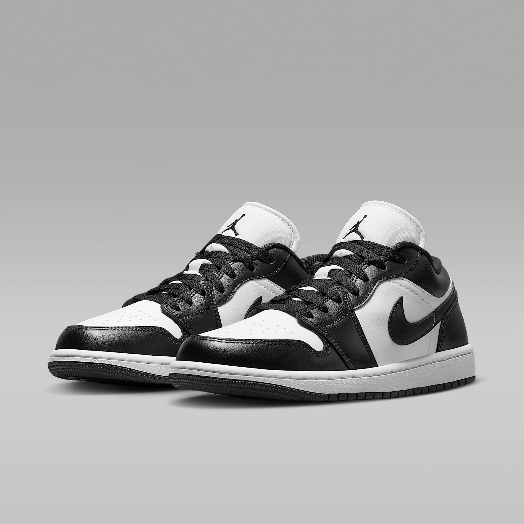 Air Jordan 1 Low Damenschuh – Weiß/Weiß/Schwarz