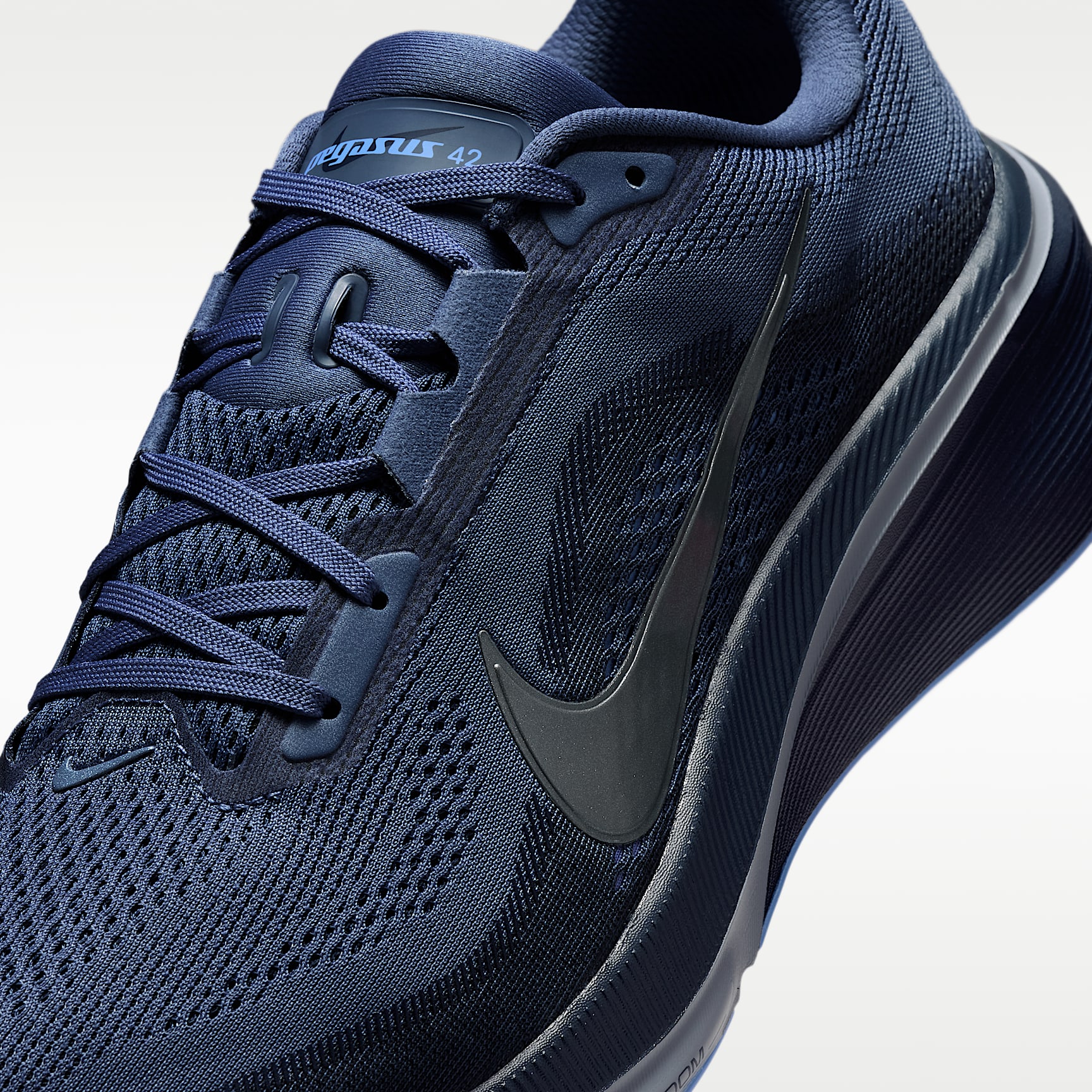 Nike Pegasus 42 Straßenlaufschuh (Herren) – Diffused Blue/Obsidian/Royal Pulse/Cool Grey