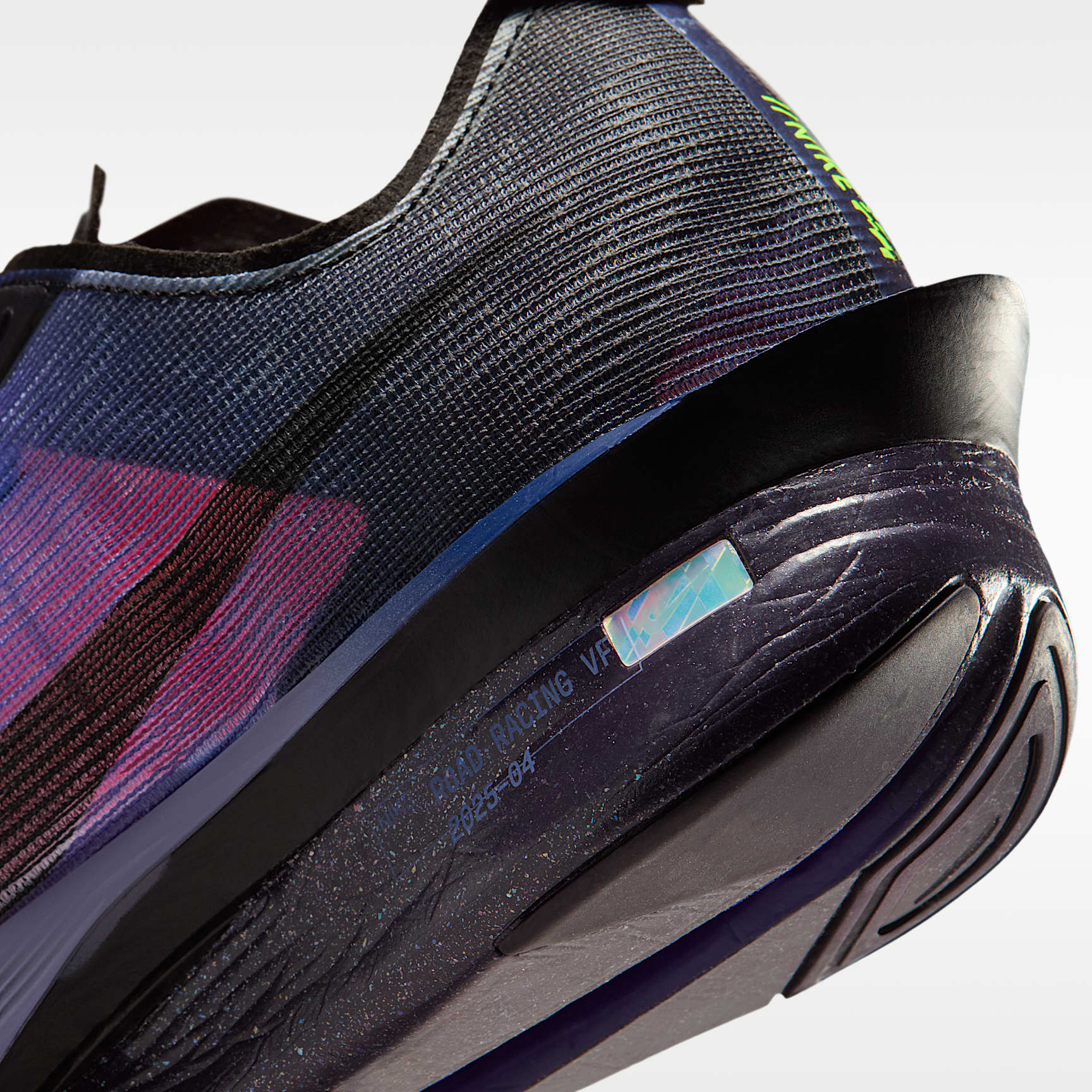 Nike Vaporfly 4 Glam Laufschuhe für Straßenwettkämpfe (Damen) – Dark Obsidian/Purple Dynasty/Flash Crimson/Schwarz