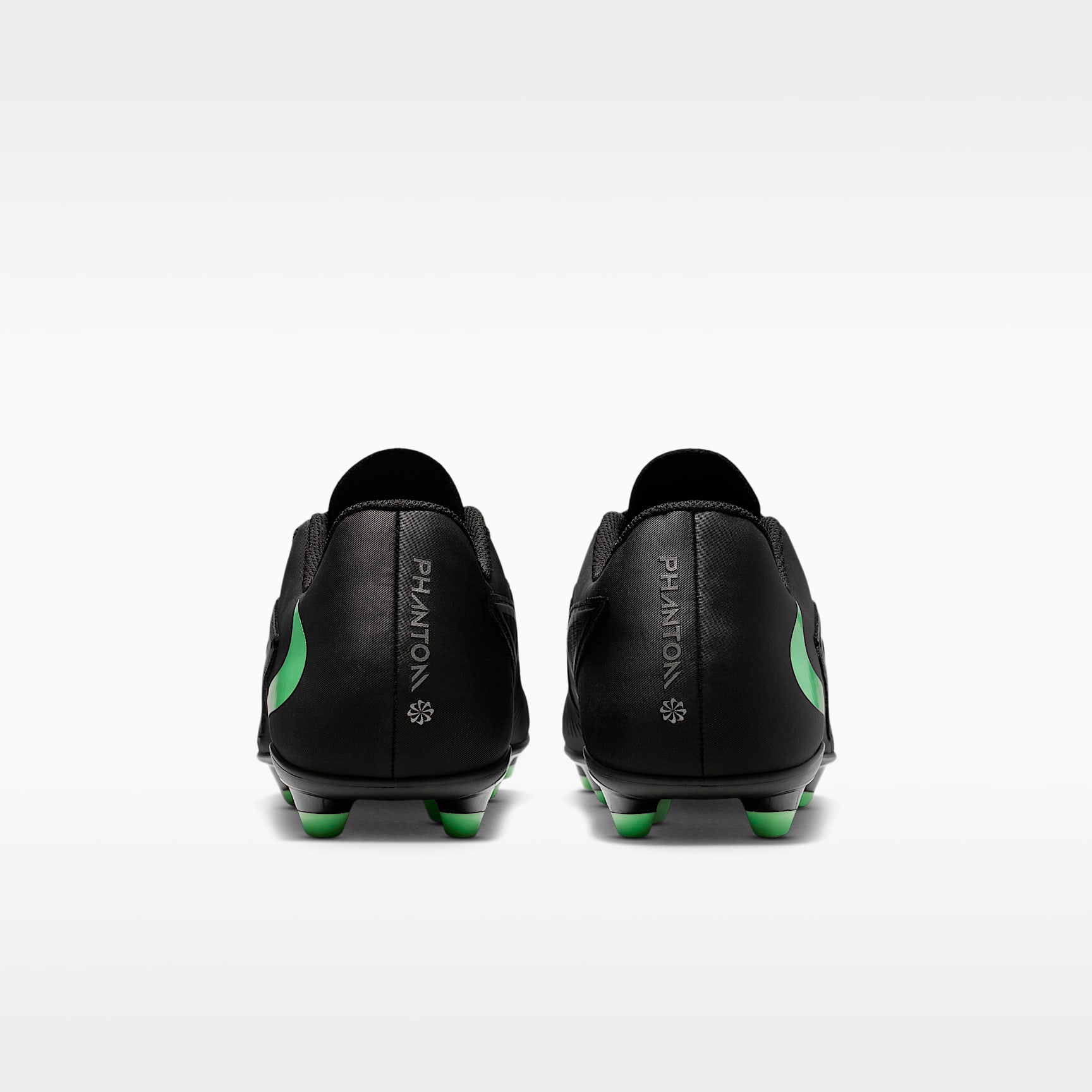Nike Phantom 6 Low Club Fußballschuh für verschiedene Böden – Schwarz/Schwarz/Illusion Green