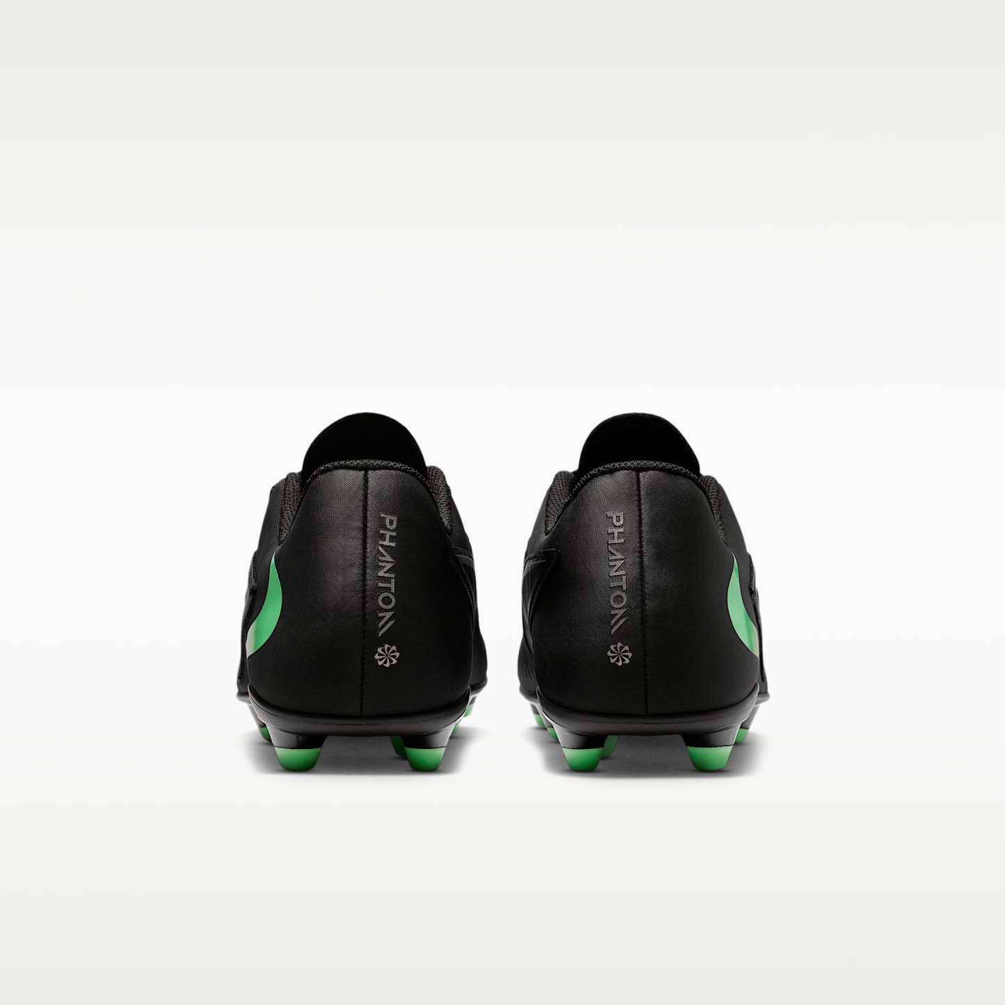 Nike Phantom 6 Low Club Fußballschuh für verschiedene Böden – Schwarz/Schwarz/Illusion Green