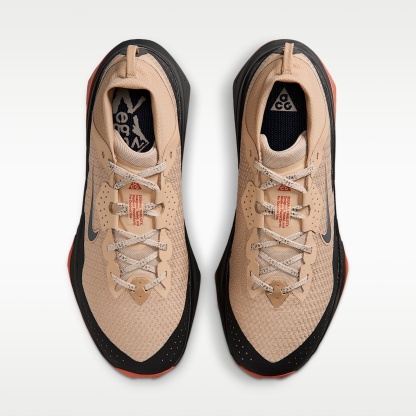 ACG Zegama Trail GORE-TEX wasserdichter Traillaufschuh (Herren) – Linen/Light Crimson/Light Orewood Brown/Schwarz