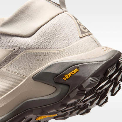 ACG Zegama Hike Wanderschuh (Damen) – Cream II/Light Orewood Brown/Cave Stone/Cream II