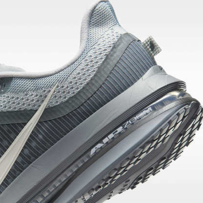 Nike Pegasus Premium Straßenlaufschuh (Herren) – Wolf Grey/Cool Grey/Anthracite/Sail