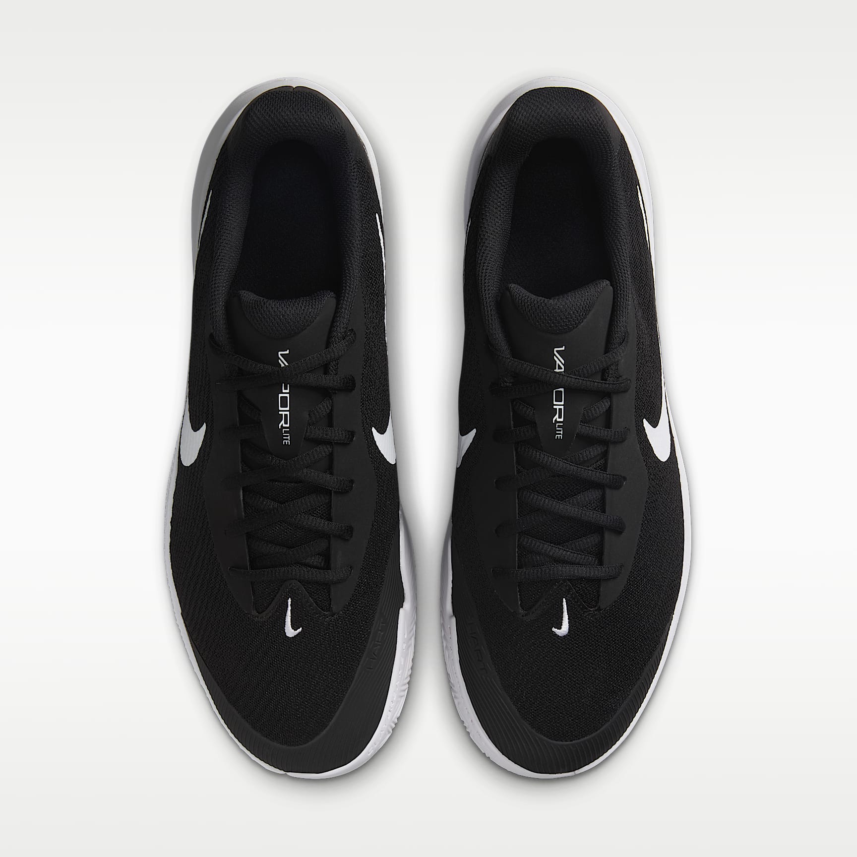NikeCourt Lite 3 Clay Court Tennisschuh (Herren) – Schwarz/Weiß