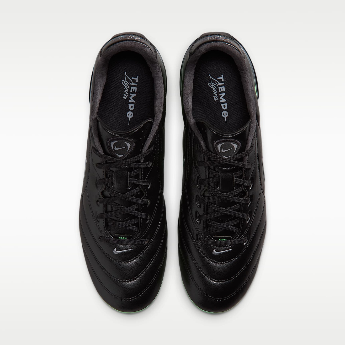 Nike Tiempo Ligera Pro Low-Top-Fußballschuh für Kunstrasen – Schwarz/Schwarz/Illusion Green