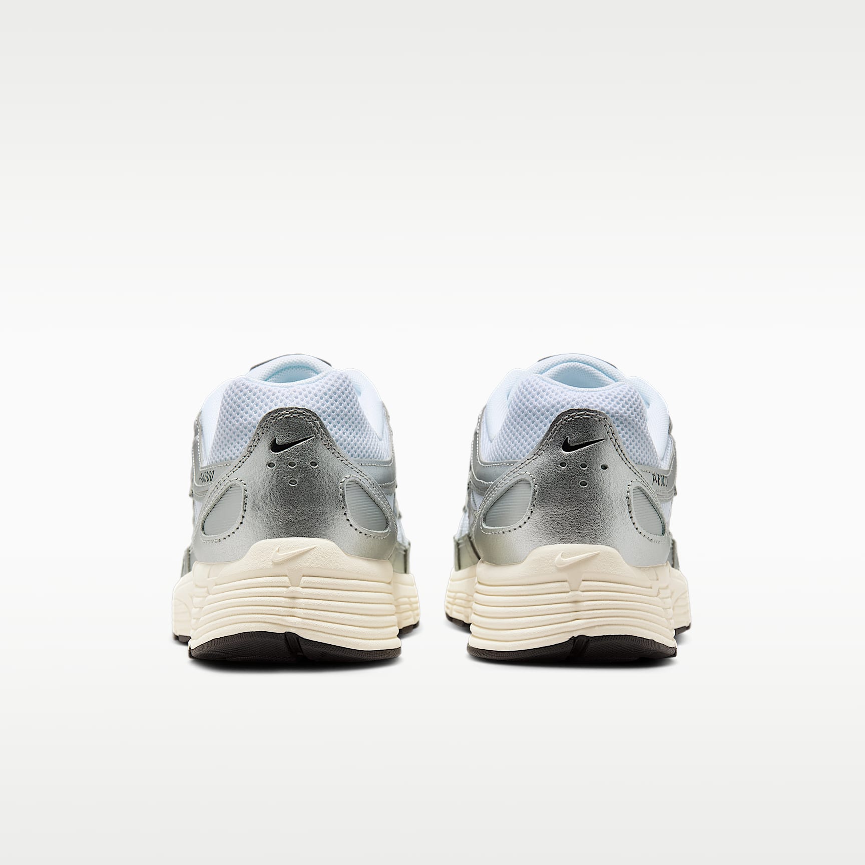 Nike P-6000 Schuh – Weiß/Metallic Silver/Flat Silver/Schwarz