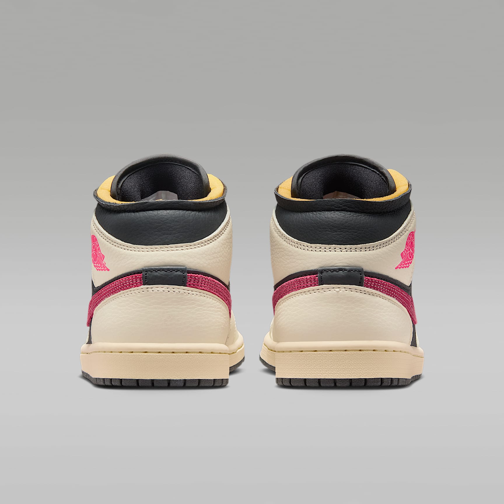 Air Jordan 1 Mid SE Edge Schuh (Damen) – Pale Ivory/Schwarz/Muslin/Racer Pink