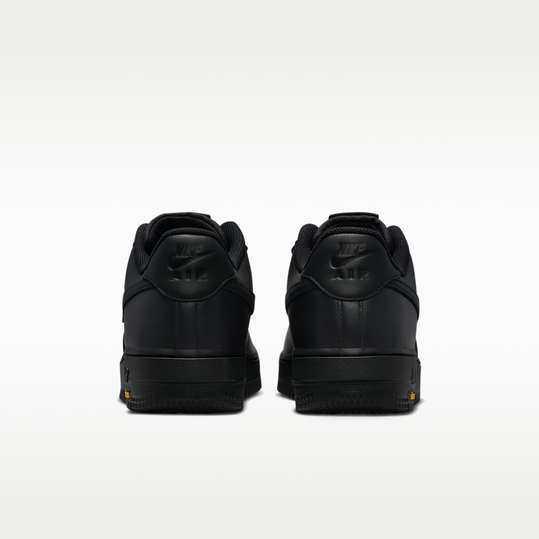Air Force 1 GORE-TEX Vibram Schuh (Herren) – Off Noir/Speed Yellow/Schwarz