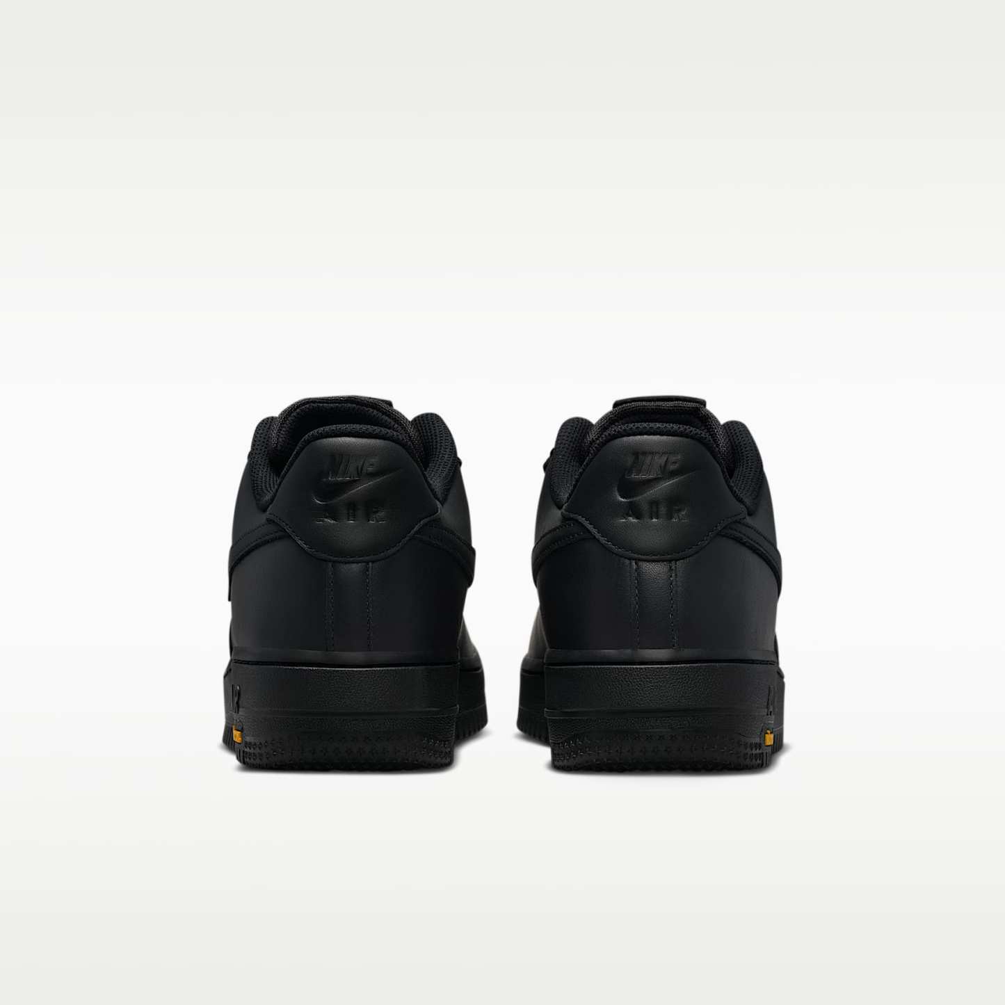 Air Force 1 GORE-TEX Vibram Schuh (Herren) – Off Noir/Speed Yellow/Schwarz