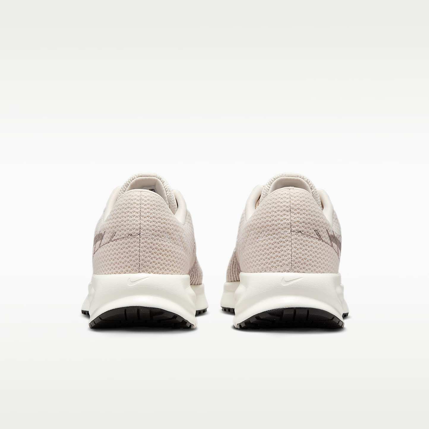 Nike Run Defy Straßenlaufschuh (Damen) – Light Orewood Brown/Cave Stone/Weiß/College Grey