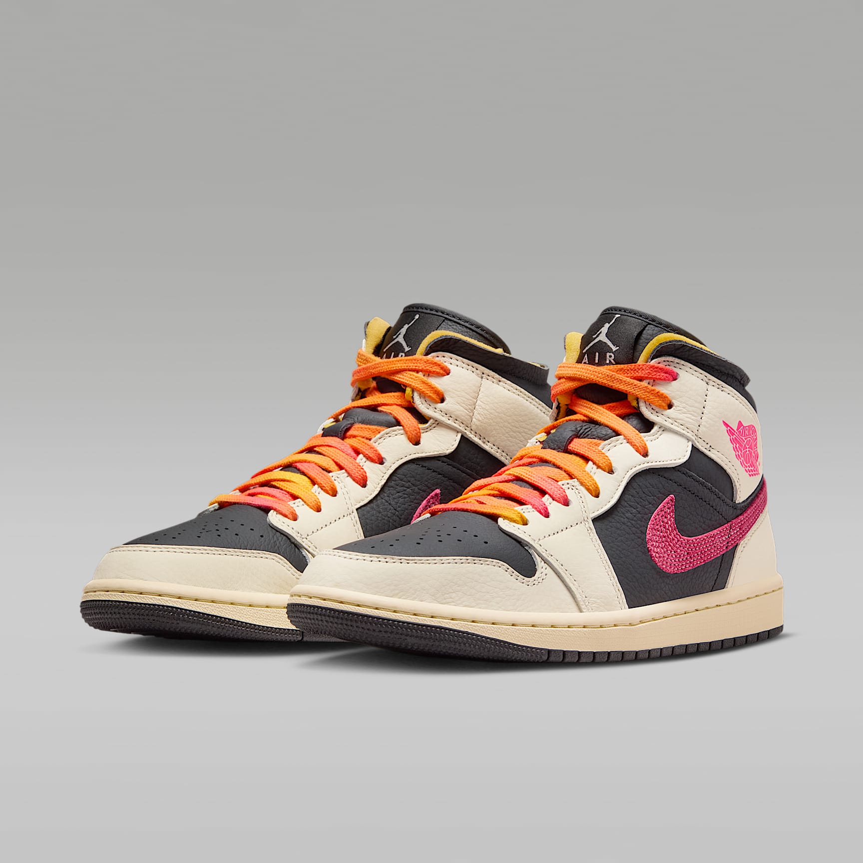 Air Jordan 1 Mid SE Edge Schuh (Damen) – Pale Ivory/Schwarz/Muslin/Racer Pink