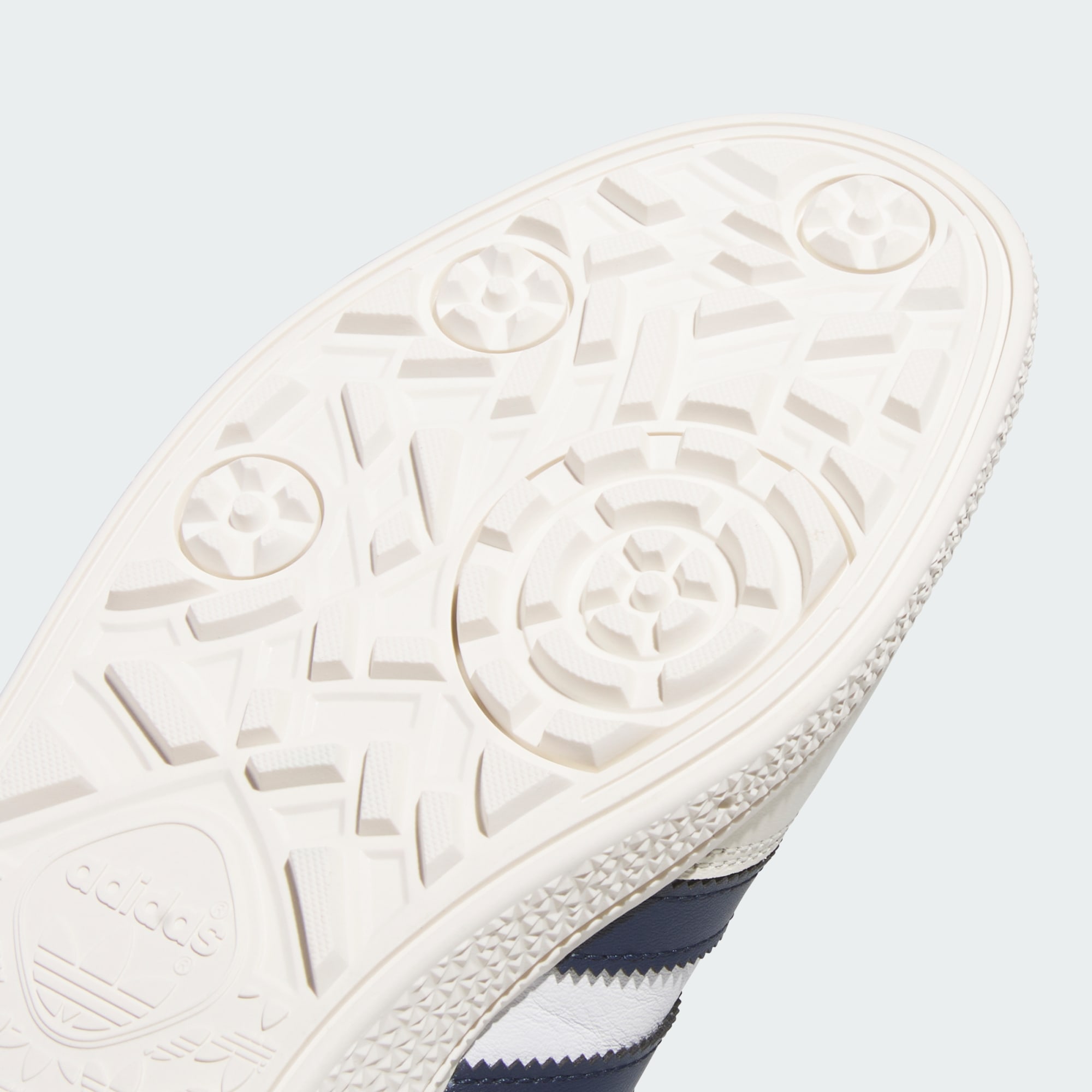 SPEZIAL SPIKELESS GOLFSCHUH – Cloud White / Night Indigo / Team Victory Red – KJ0849