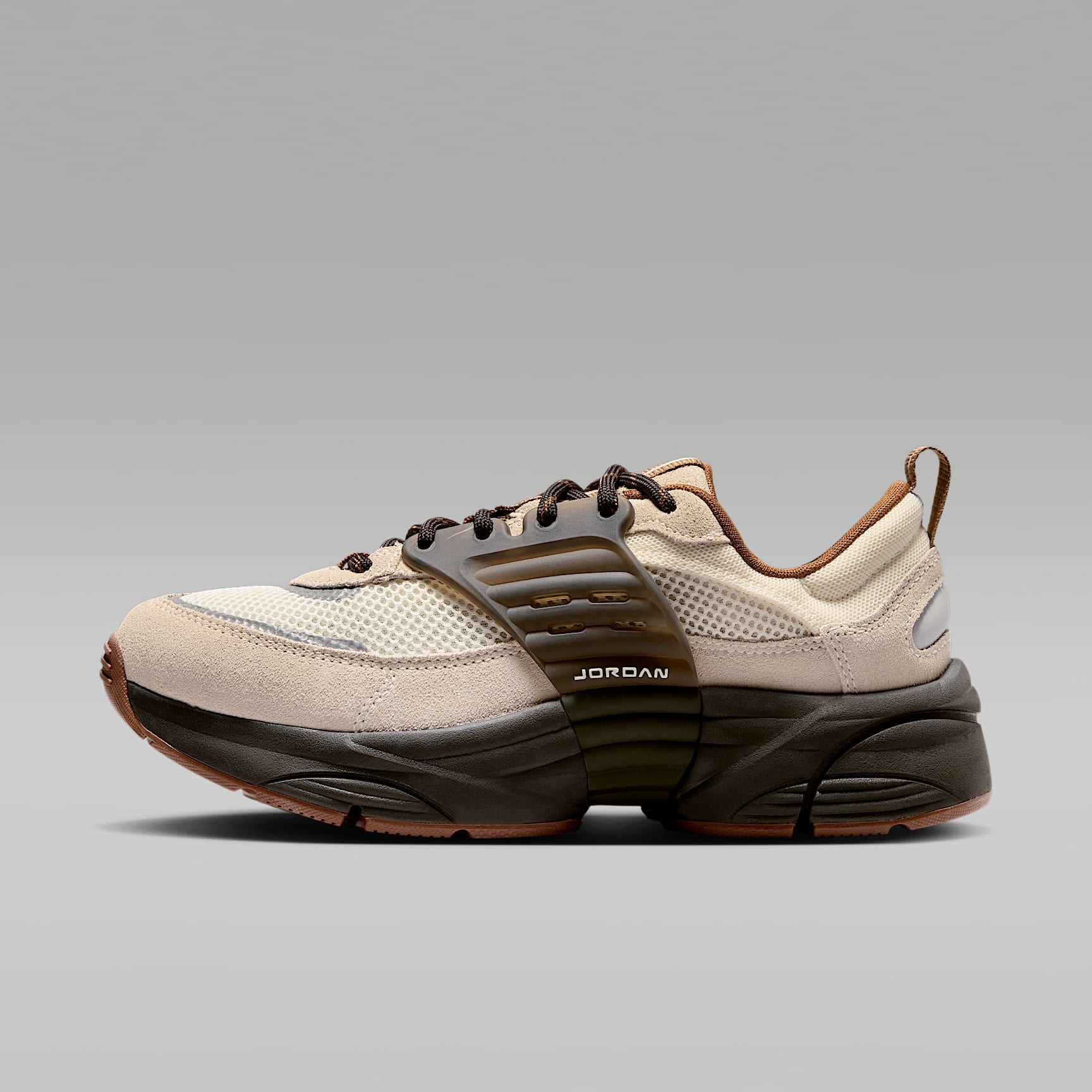 Jordan Trunner O/S Damenschuhe – Soft Pearl/Shadow Brown/Reflective Silver/Light British Tan