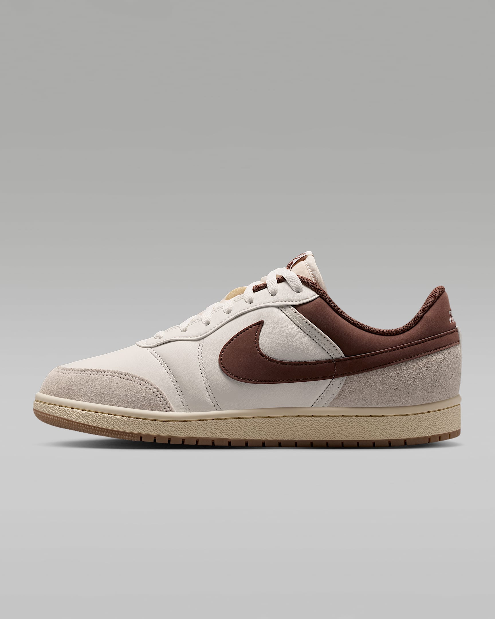 Air Jordan Skyline Low LE Schuh (Herren) – Sail/Light Orewood Brown/Muslin/Fauna Brown