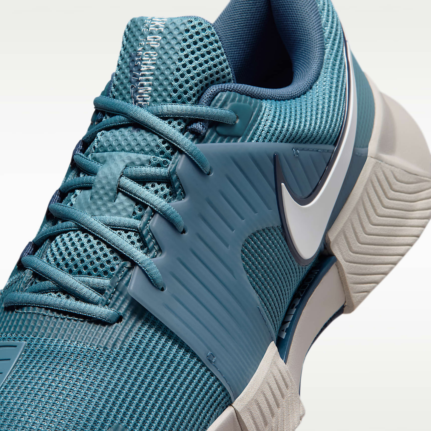 Nike GP Challenge 1.5 Hartplatz-Tennisschuh (Herren) – Smokey Blue/Light Bone/New Slate/Weiß