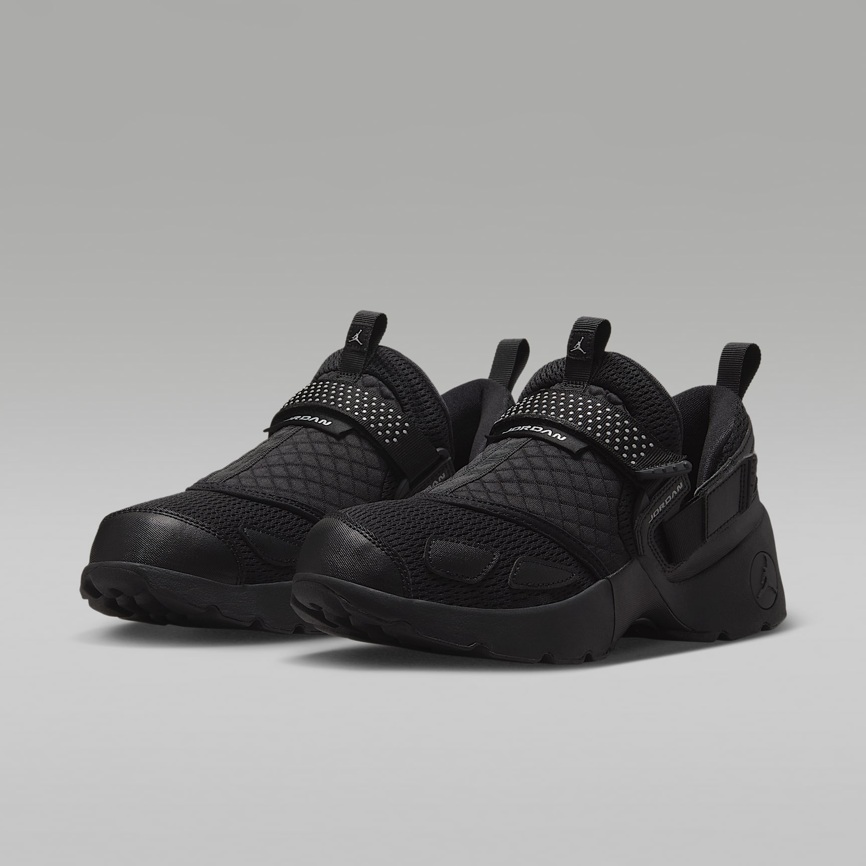 Jordan Trunner LX Schuh (Damen) – Schwarz/Schwarz/Schwarz