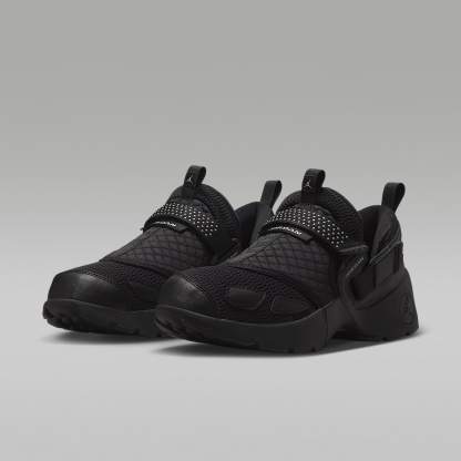 Jordan Trunner LX Schuh (Damen) – Schwarz/Schwarz/Schwarz