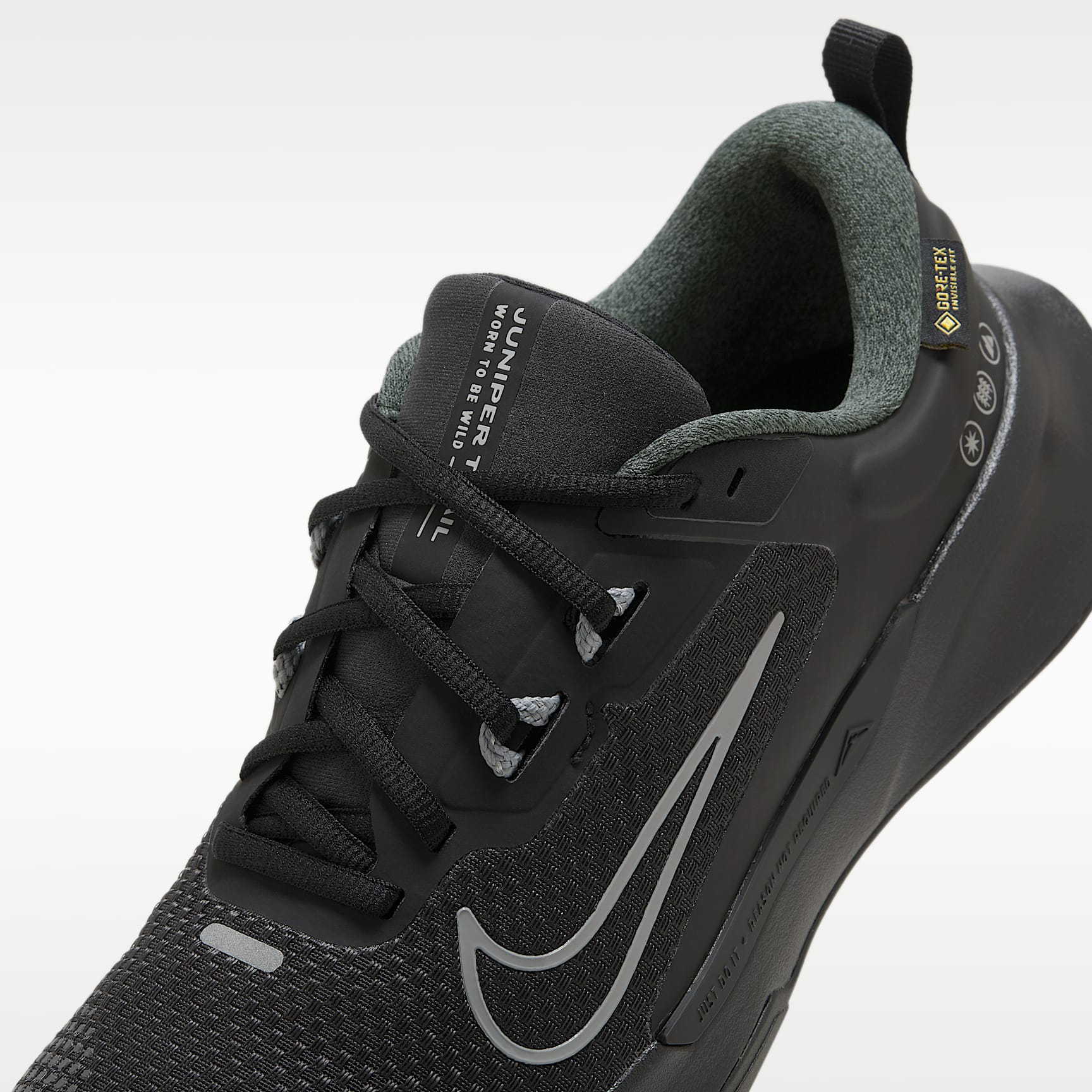 Nike Juniper Trail 2 GORE-TEX wasserfester Traillaufschuh (Damen) – Schwarz/Anthracite/Cool Grey