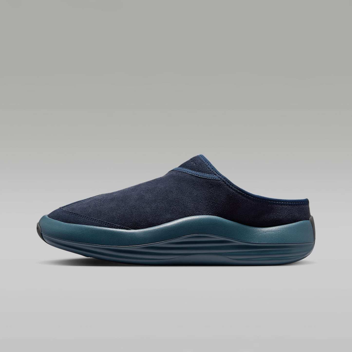 Jordan Future Mules (Herren) – Dark Obsidian/Blue Fox/Picante Red
