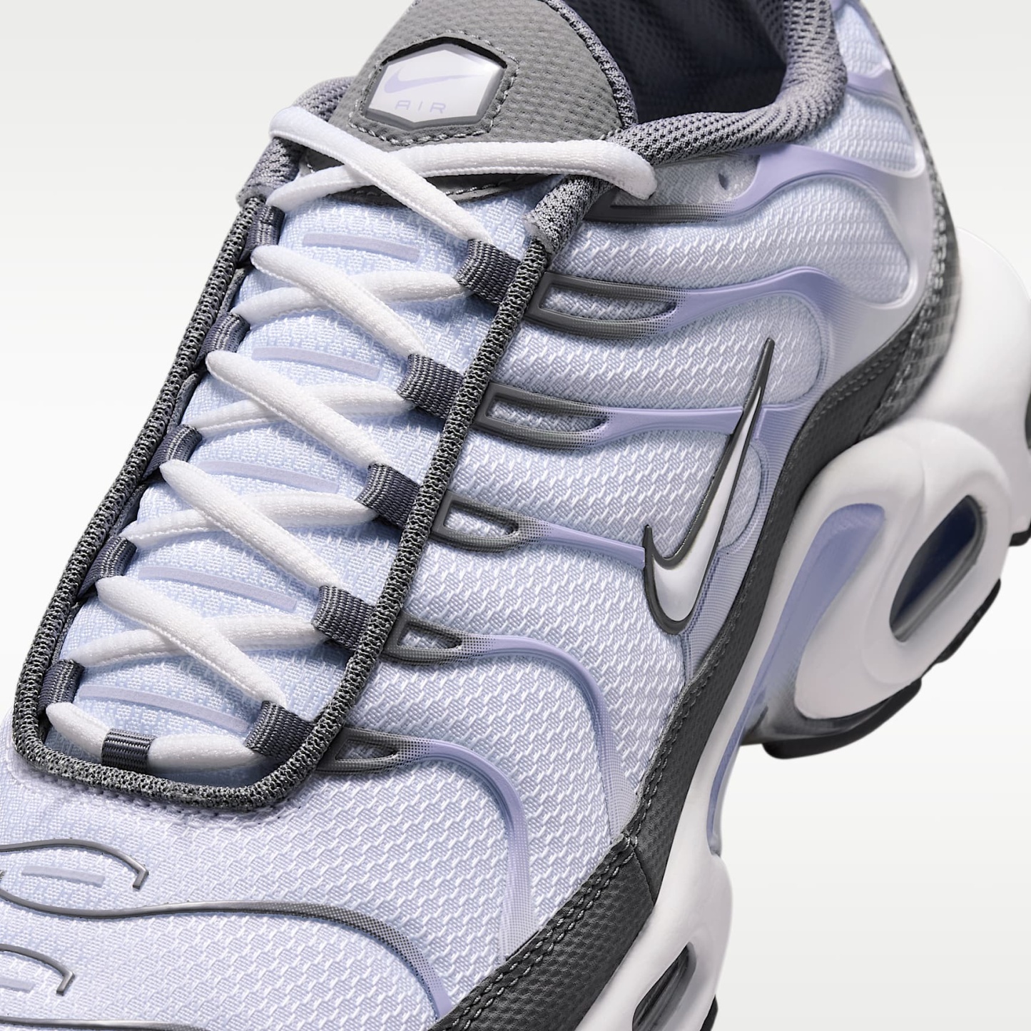 Nike Air Max Plus Schuh (Herren) – Smoke Grey/Light Armory Blue/Dark Smoke Grey/Weiß