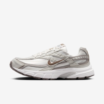 Nike Initiator Damenschuh – Phantom/Light Bone/Sail/Mink Brown