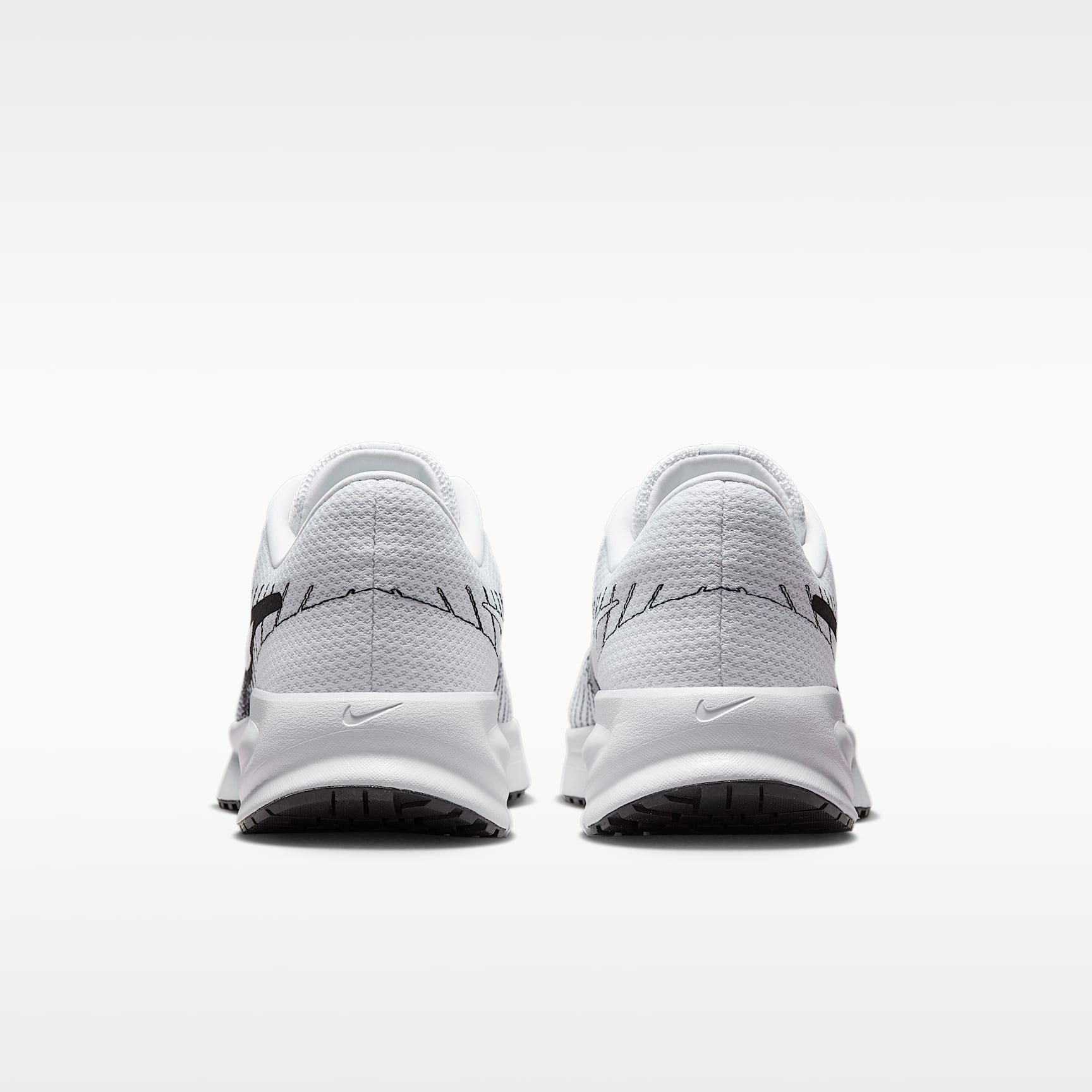 Nike Run Defy Straßenlaufschuh (Herren) – Weiß/Schwarz
