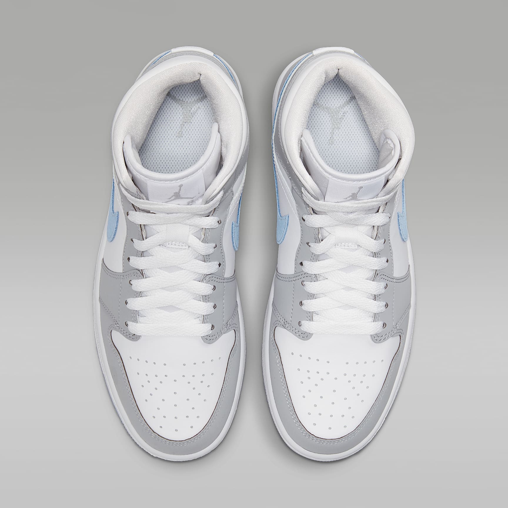 Air Jordan 1 Mid Schuh (Damen) – Weiß/Wolf Grey/Aluminum