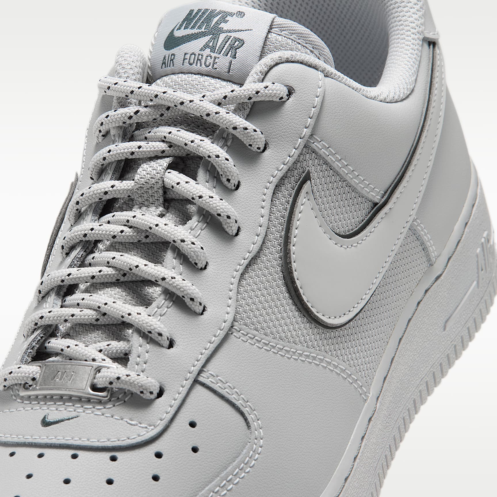 Nike Air Force 1 '07 LV8 Schuh (Herren) – Strata Grey/Strata Grey/Bomber Grey