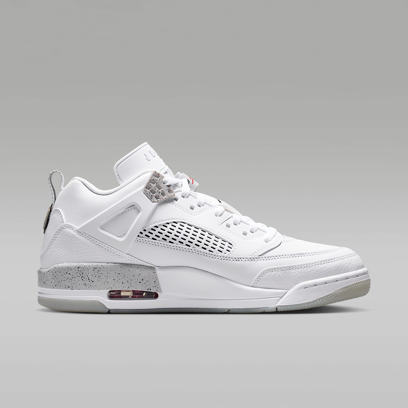 Jordan Spizike Low Schuh (Herren) – Weiß/Grey Fog/Fire Red/Schwarz
