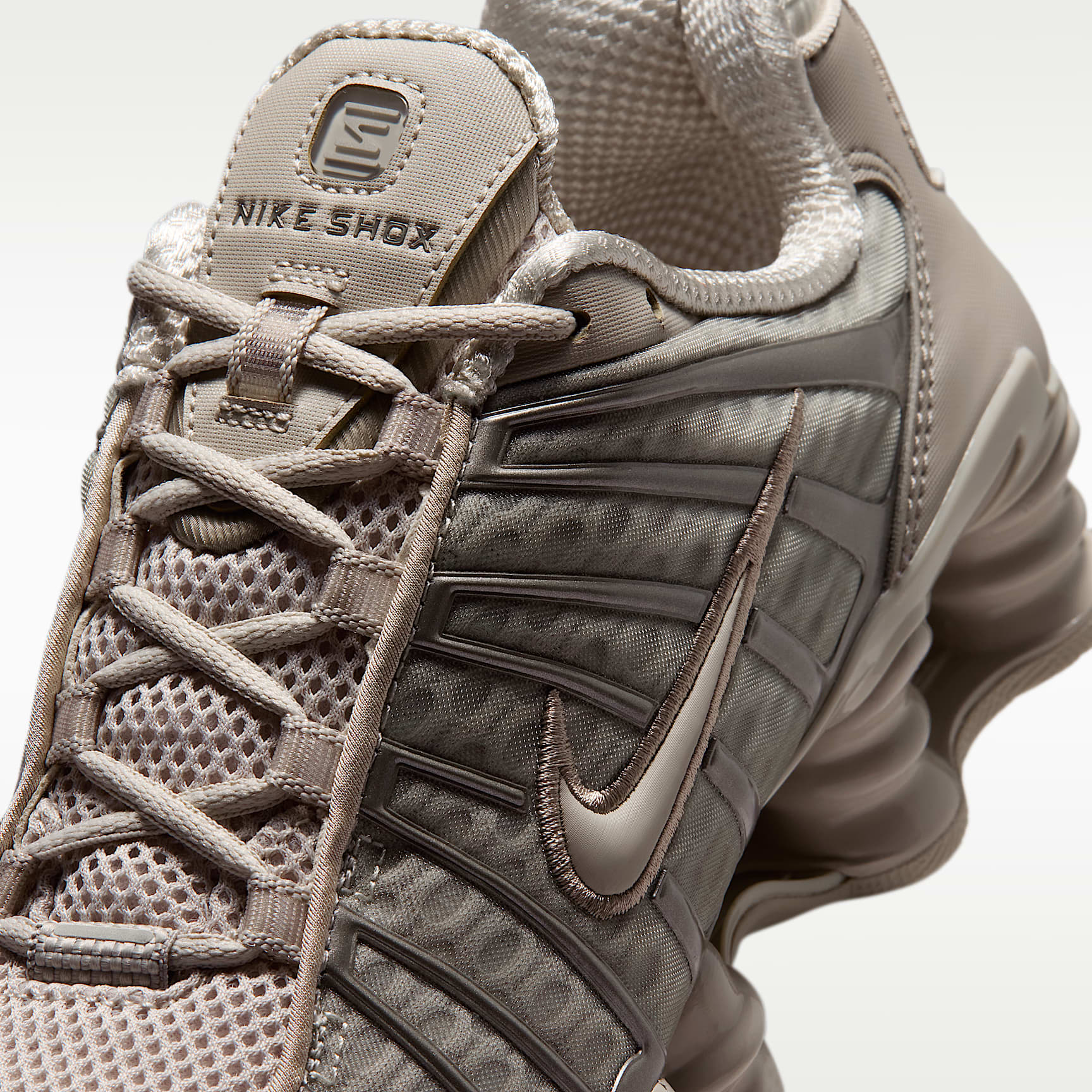 Nike Shox TL Schuh (Damen) – Cream II/Enigma Stone/Cream II