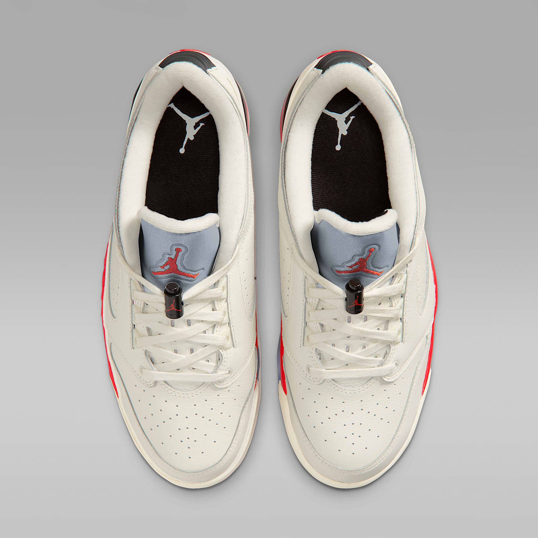 Jordan Sixty Plus Low Herrenschuh – Sail/Schwarz/Reflect Silver/Fire Red