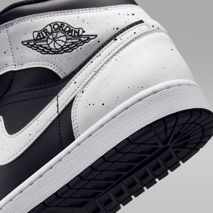 Air Jordan 1 Mid SE Schuh (Herren) – Schwarz/Schwarz/Weiß