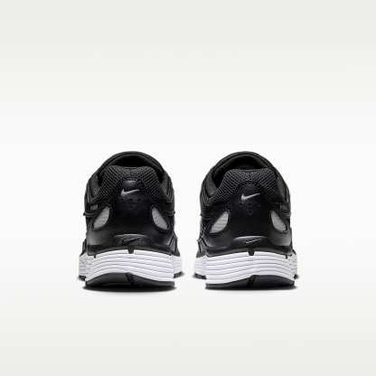 Nike P-6000 Schuh – Schwarz/Weiß/Metallic Silver/Schwarz