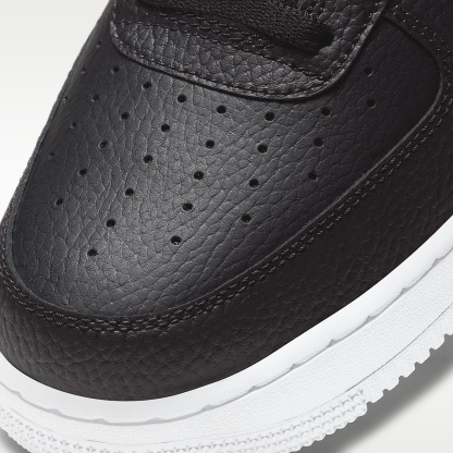 Nike Air Force 1 '07 Herrenschuh – Schwarz/Weiß