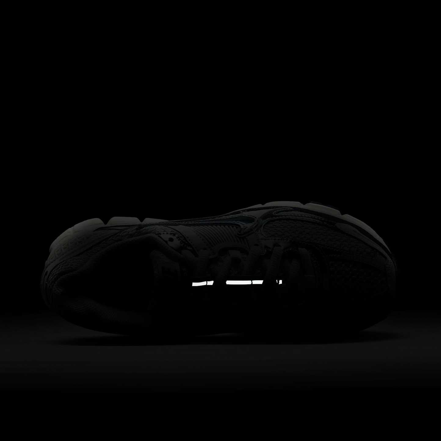 Nike Zoom Vomero 5 Schuh (Damen) – Photon Dust/Gridiron/Sail/Chrome