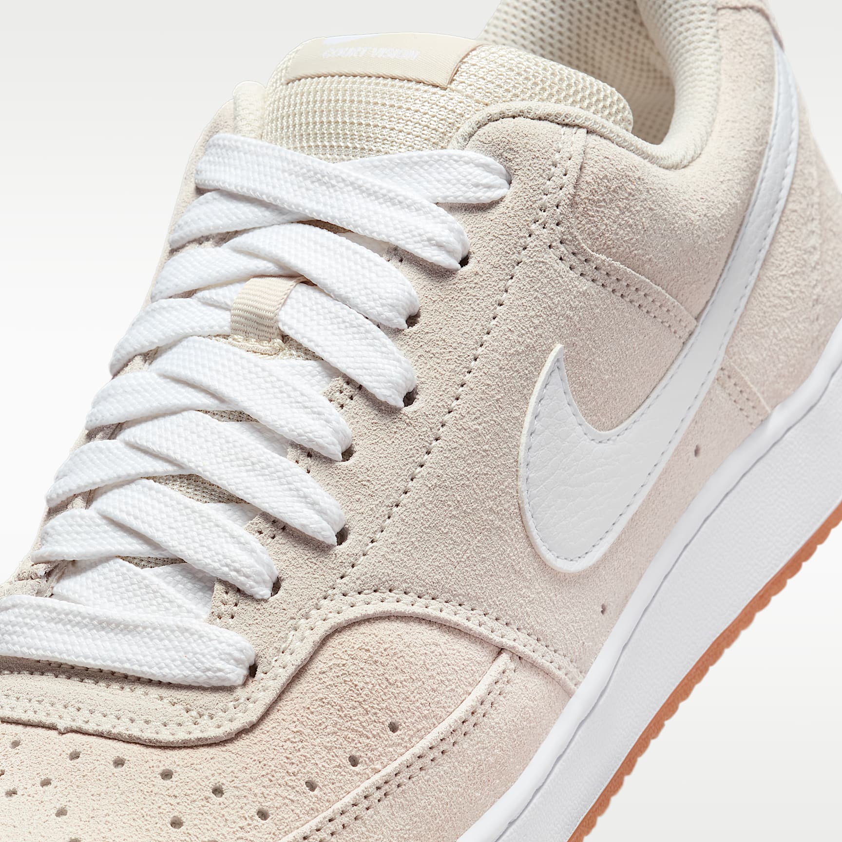 Nike Court Vision Low FL Schuh (Herren) – Light Orewood Brown/Gum Medium Brown/Weiß