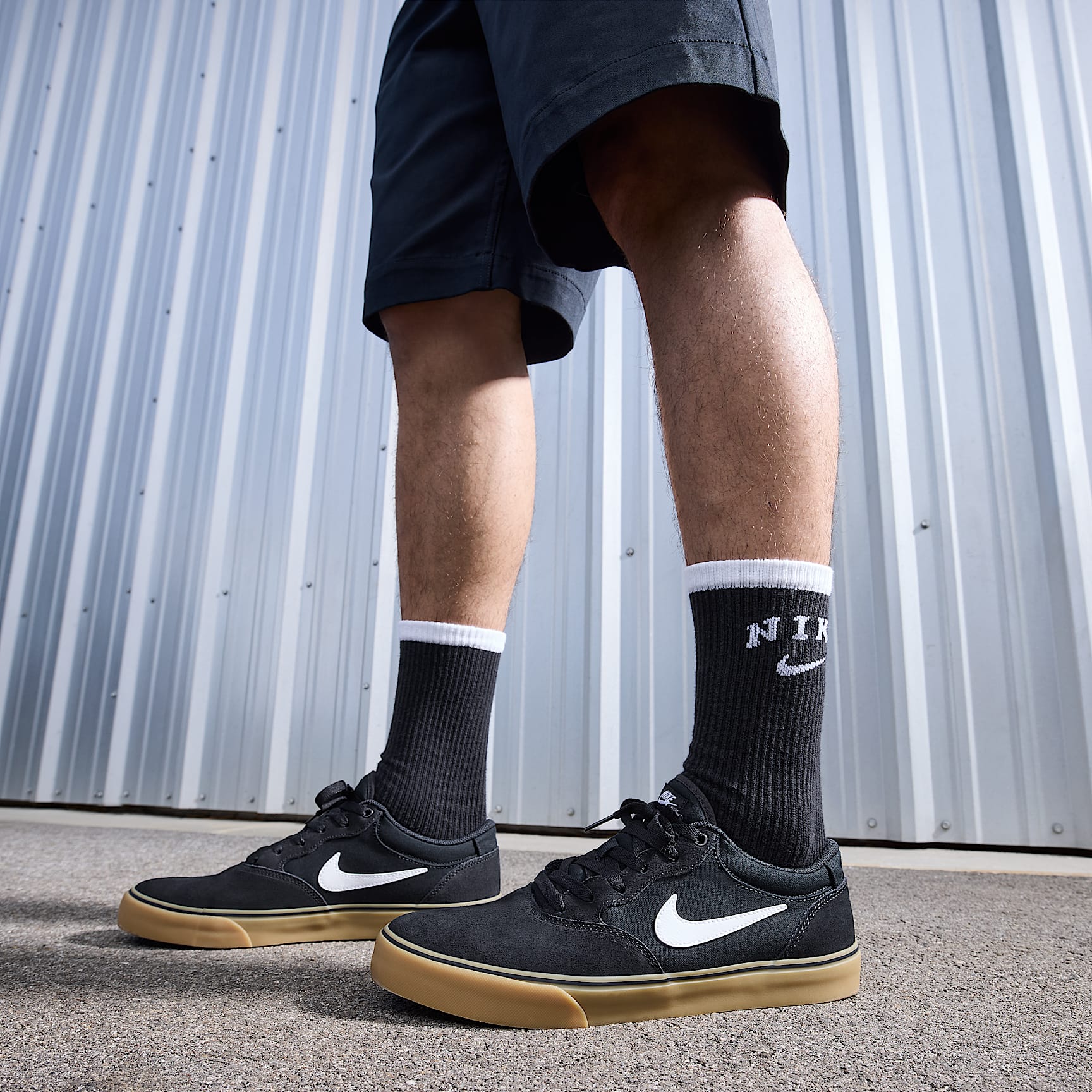 Nike SB Chron 2 Skateboardschuh – Schwarz/Schwarz/Gum Light Brown/Weiß