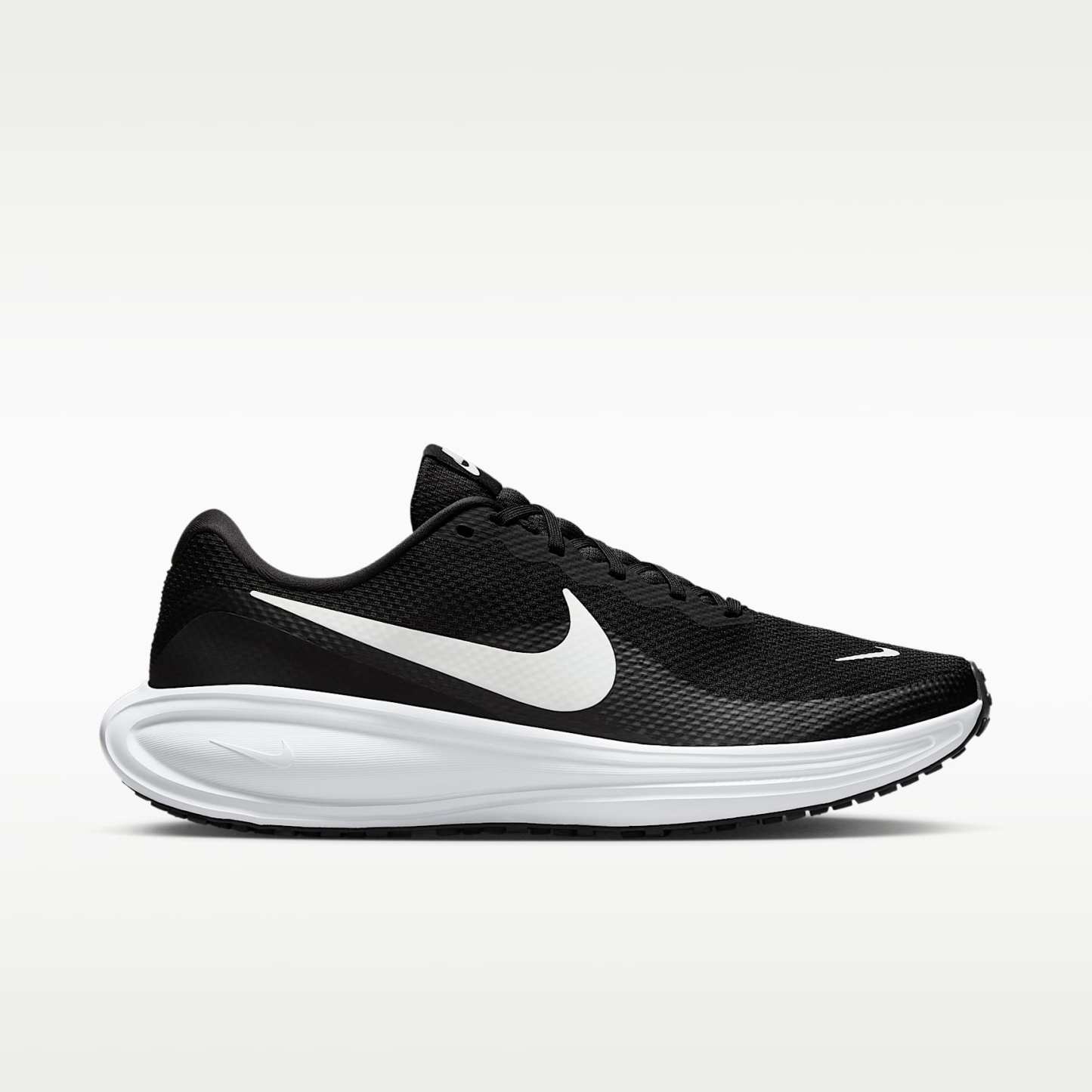 Nike Revolution 8 Straßenlaufschuh (Herren) – Schwarz/Schwarz/Weiß