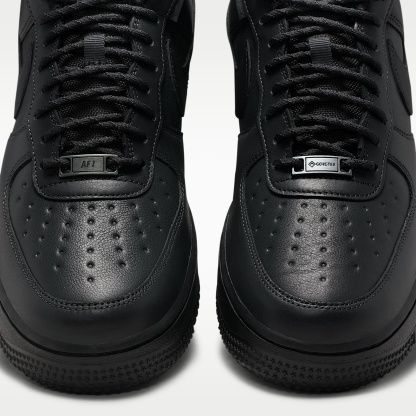 Air Force 1 GORE-TEX Vibram Schuh (Herren) – Off Noir/Speed Yellow/Schwarz