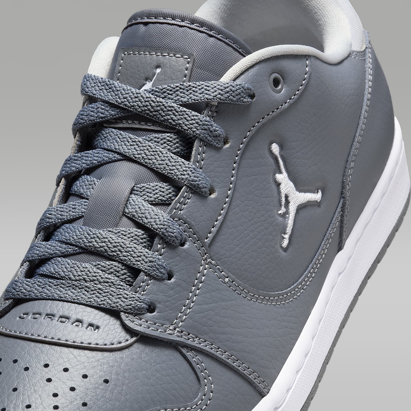 Jordan Court Connect Low Herrenschuhe – Smoke Grey/Weiß/Light Smoke Grey