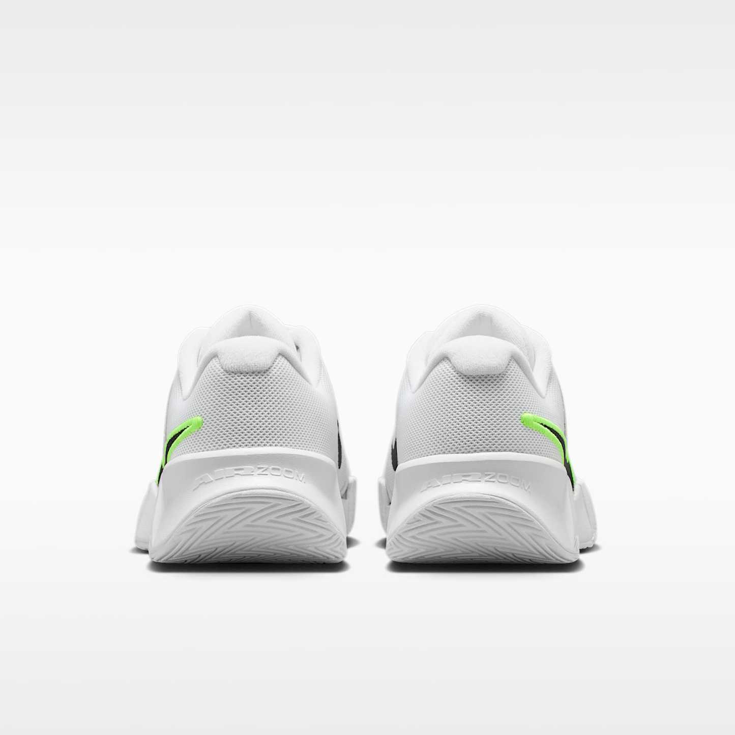 Nike Zoom GP Challenge Pro Tennisschuh für Hartplätze (Damen) – Weiß/Pure Platinum/Volt/Schwarz
