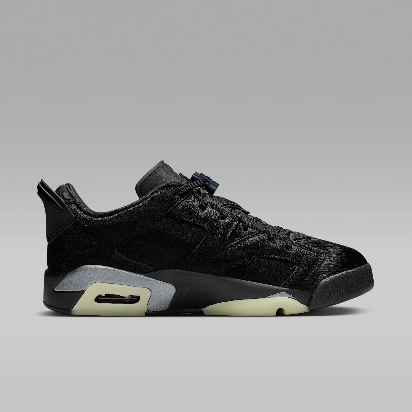 Air Jordan 6 Retro Low Schuh (Damen) – Schwarz/Schwarz/Schwarz