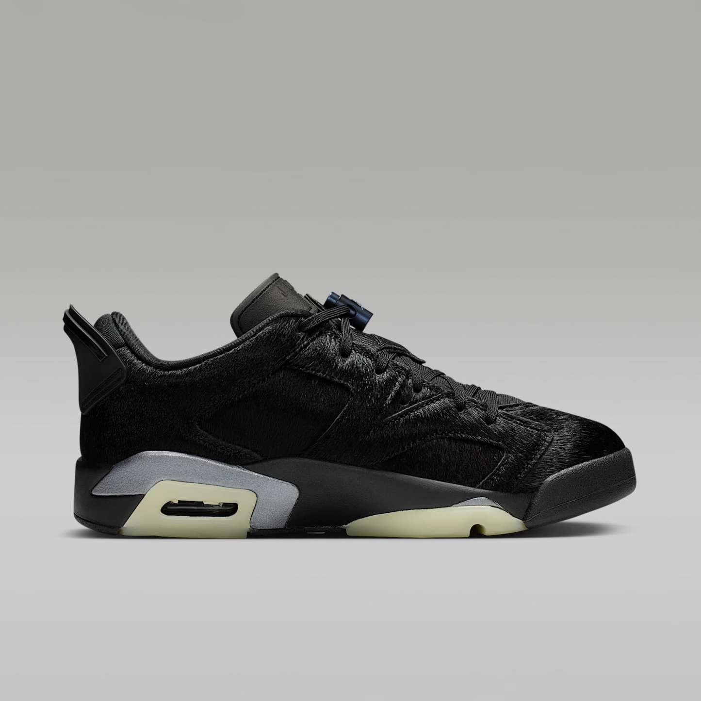 Air Jordan 6 Retro Low Schuh (Damen) – Schwarz/Schwarz/Schwarz
