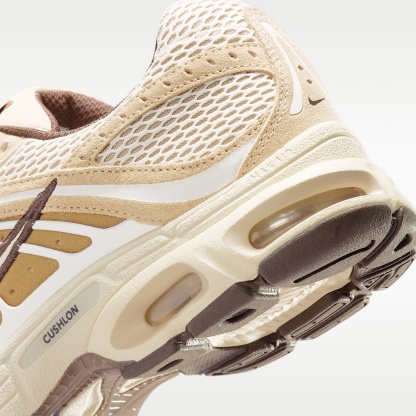 Nike Air Max Moto 2K Schuh (Herren) – Linen/Baroque Brown/Chalk/Light Orewood Brown