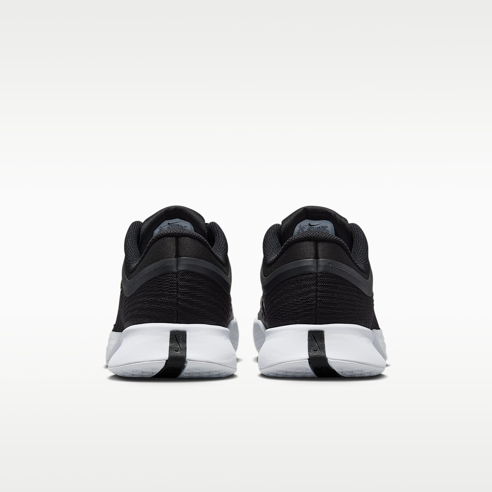 Nike Vapor Pro 3 Tennisschuh für Hartplätze (Damen) – Schwarz/Weiß