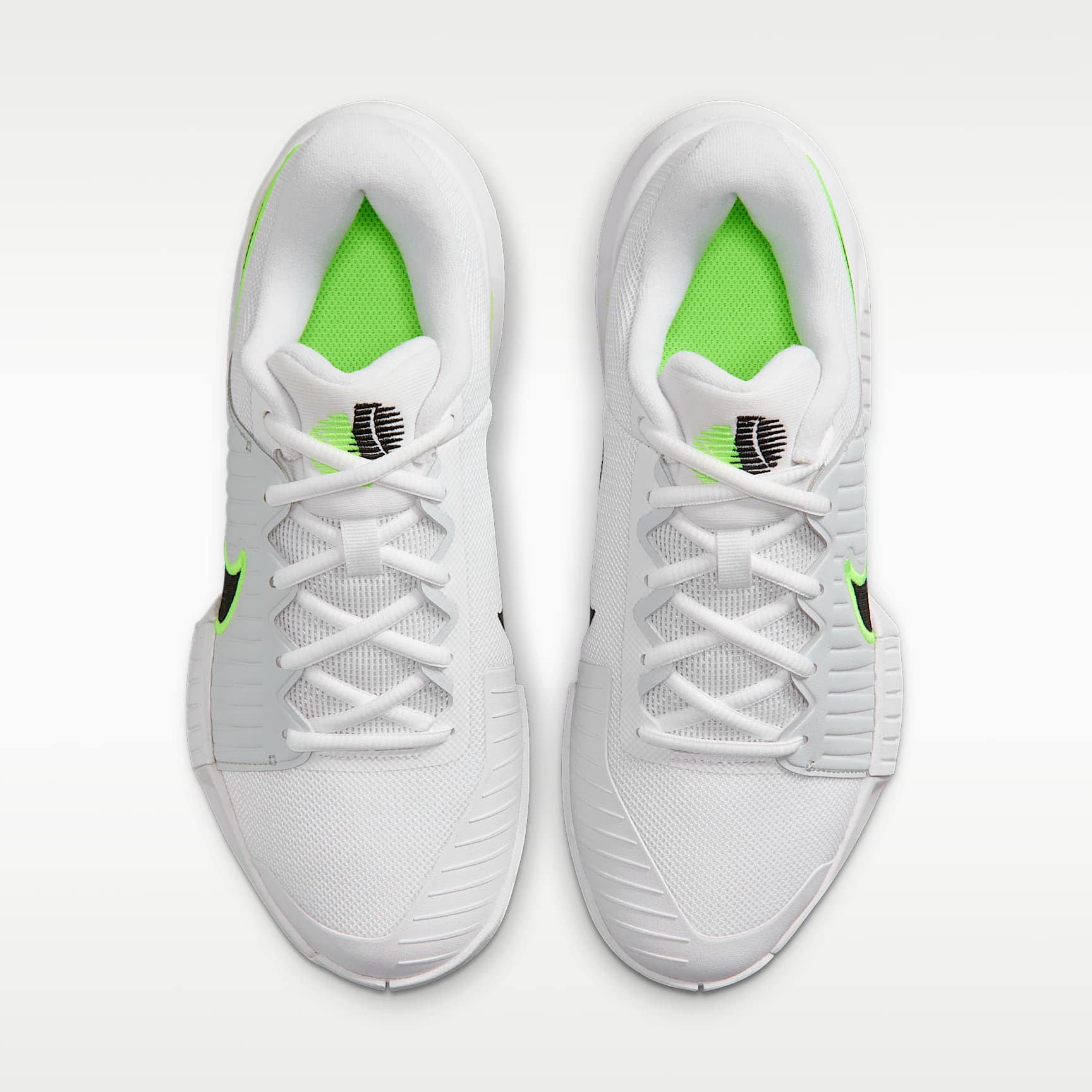 Nike Zoom GP Challenge Pro Tennisschuh für Hartplätze (Damen) – Weiß/Pure Platinum/Volt/Schwarz