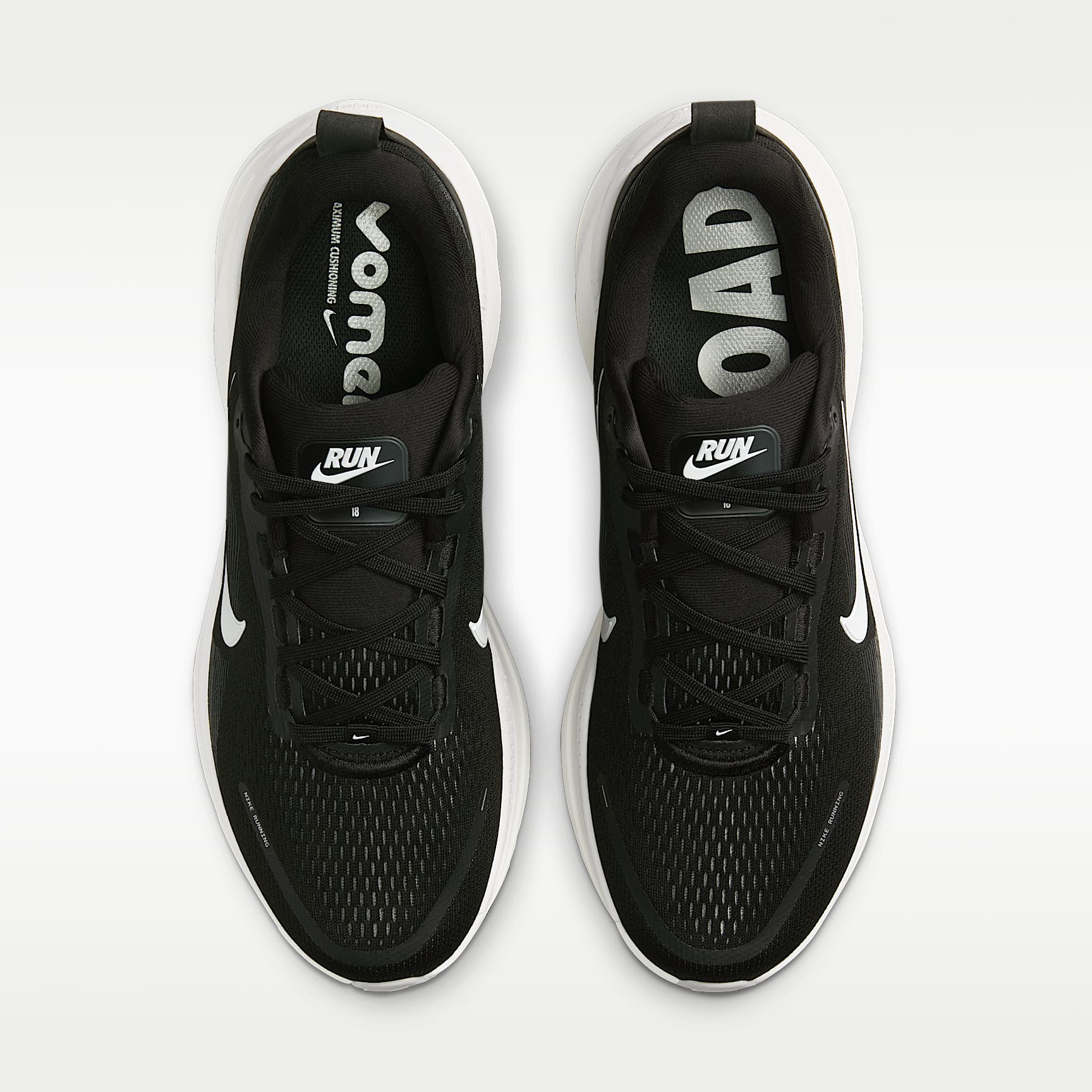 Nike Vomero 18 Straßenlaufschuh (Herren) – Schwarz/Coconut Milk/Light Iron Ore/Summit White